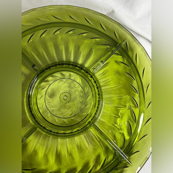 Indiana Glass green divided relish dish - Picture 4 of 6